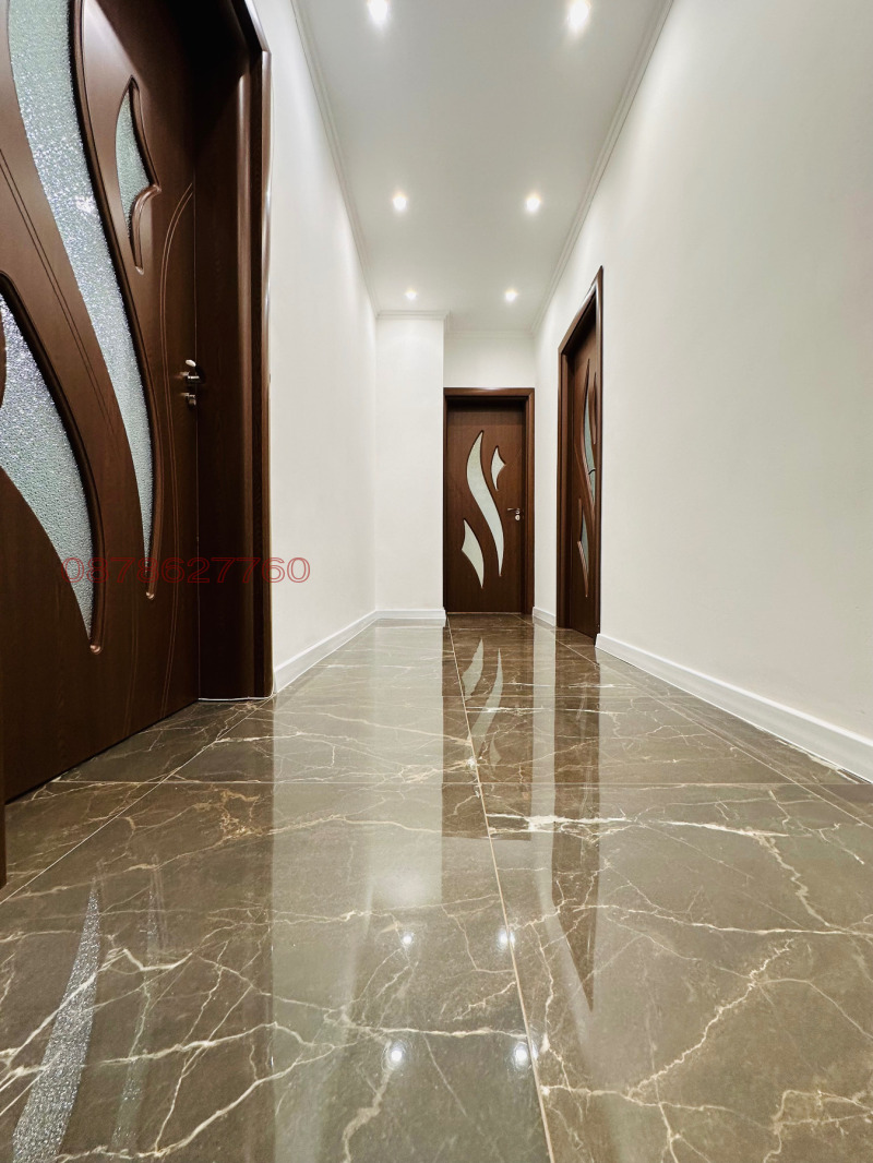 Дава под нем  3-стаен, град София, Красна поляна 2 •  600 EUR • ID 73574176 — holmes.bg - [1] 