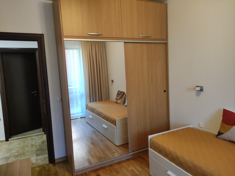 Дава под наем  4-стаен град София , Изток , 180 кв.м | 78066006 - изображение [10]
