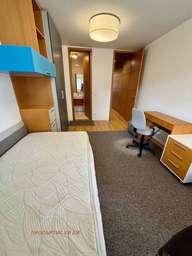 Дава под наем 4-СТАЕН, гр. София, Изгрев, снимка 13 - Апартаменти - 53355333