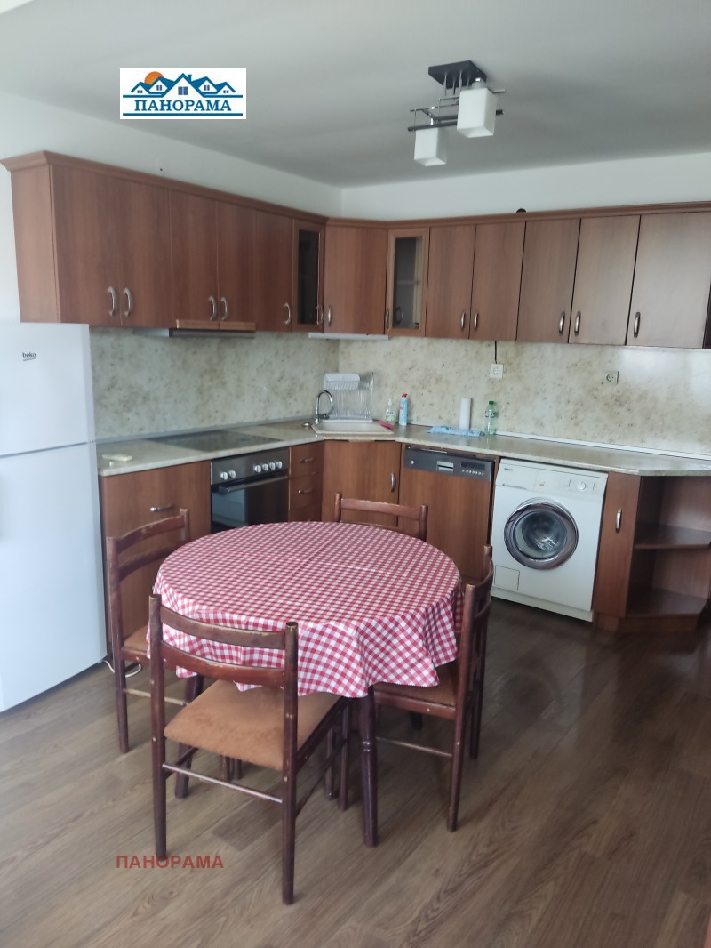 Kiadó  3+ hálószoba Plovdiv , Mladezski Halm , 120 négyzetméter | 37404874