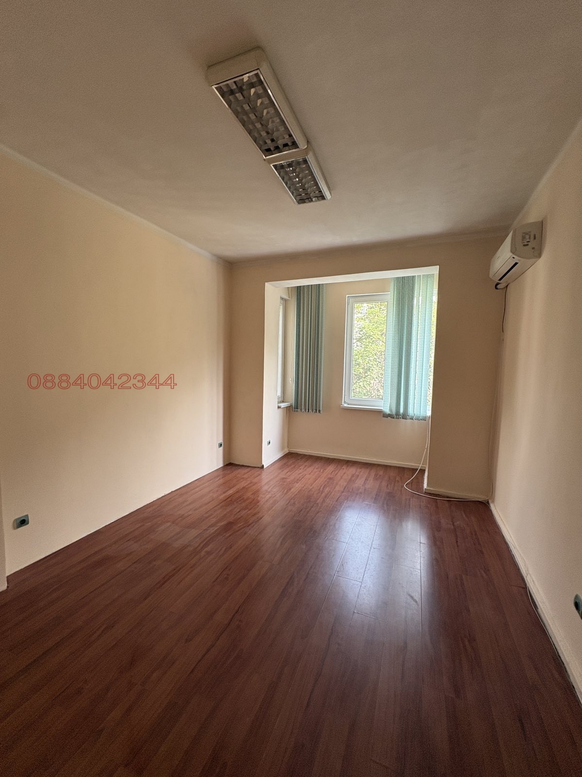 Дава под наем 4-СТАЕН, гр. София, Център, снимка 2 - Апартаменти - 55080860