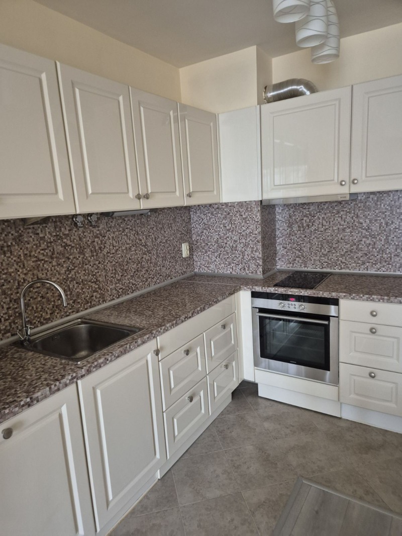 En renta  2 dormitorios Sofia , Poduyane , 100 metros cuadrados | 20622733