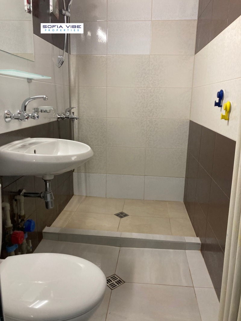 Zu vermieten  3 Schlafzimmer Sofia , Mladost 2 , 100 qm | 25346121 - Bild [6]