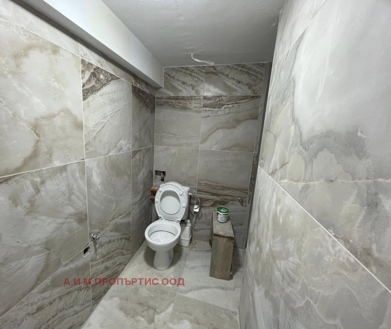 Дава под наем МАГАЗИН, гр. Благоевград, Идеален център, снимка 7 - Магазини - 52161602