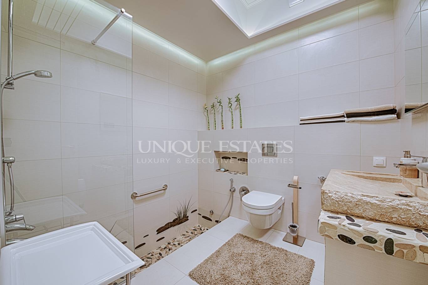 Дава под наем 3-СТАЕН, гр. София, Център, снимка 10 - Апартаменти - 53627411