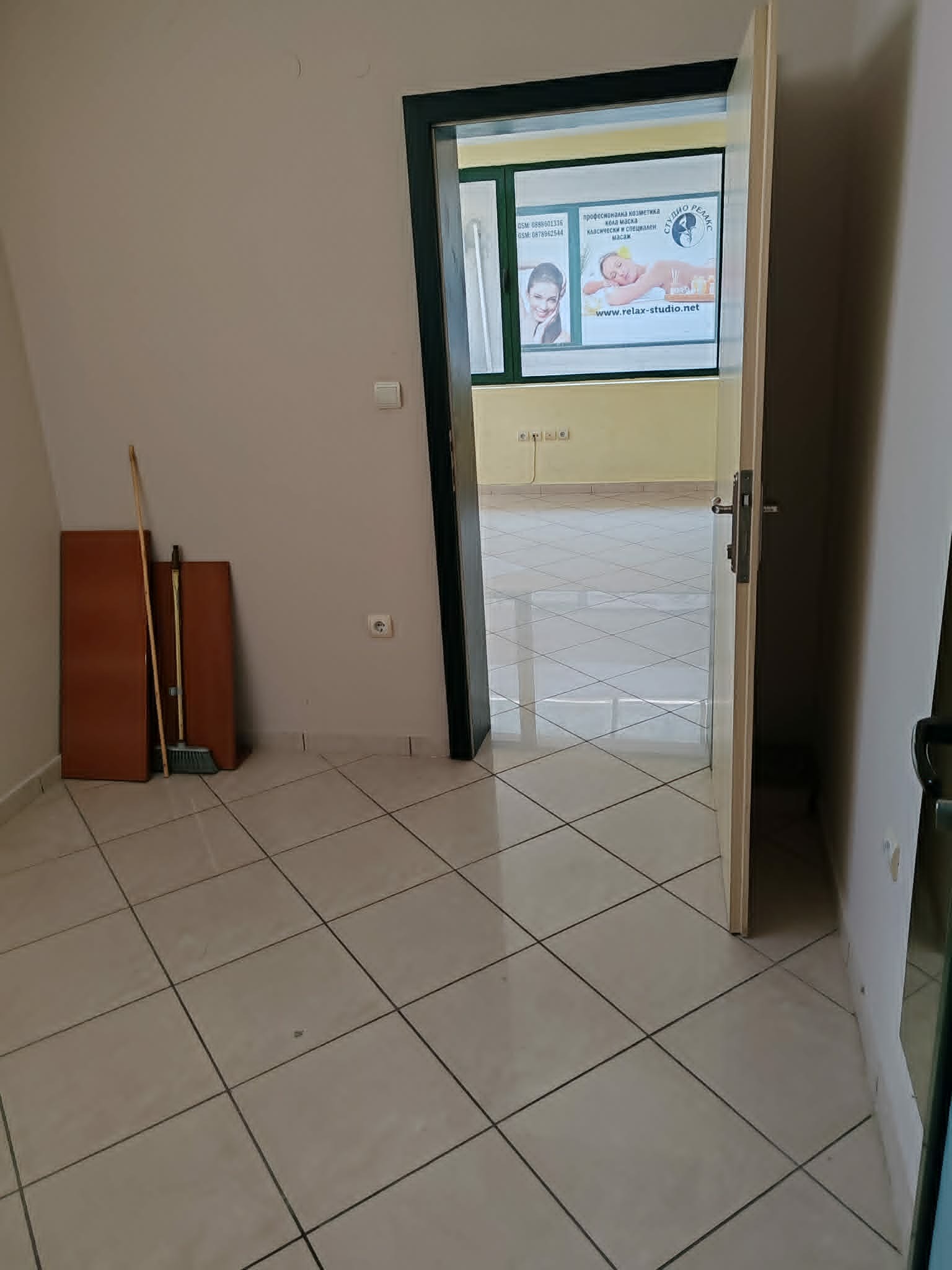 Дава под наем ОФИС, гр. Кърджали, Център, снимка 8 - Офиси - 55127745
