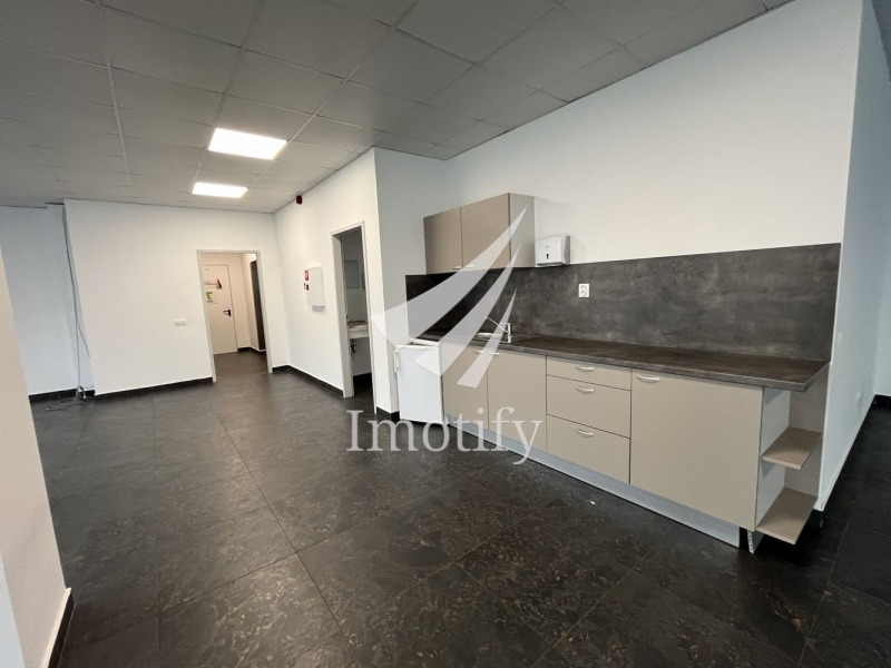 Дава под Наем ОФИС в град София, Младост 4 - 381 кв.м / 3 048 € » 5 961.37 лв., ИМОТИФАЙ