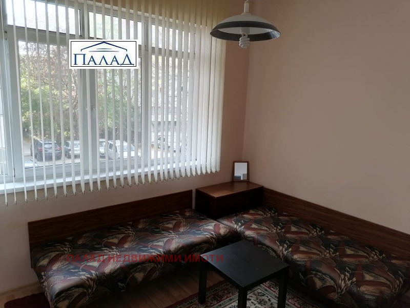 Дава под наем СТАЯ, гр. Варна, ВИНС-Червен площад, снимка 2 - Стаи под наем - 52403126