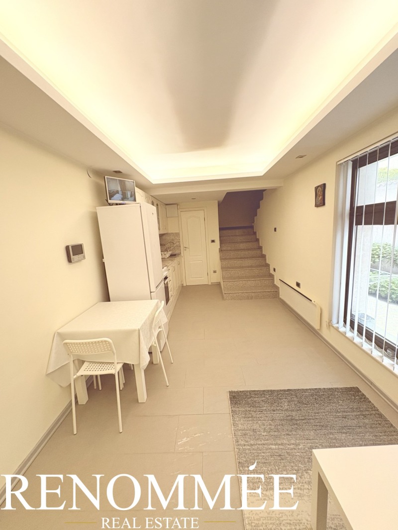 Дава под нем  Къща, град София, Център •  750 EUR • ID 18111808 — holmes.bg - [1] 