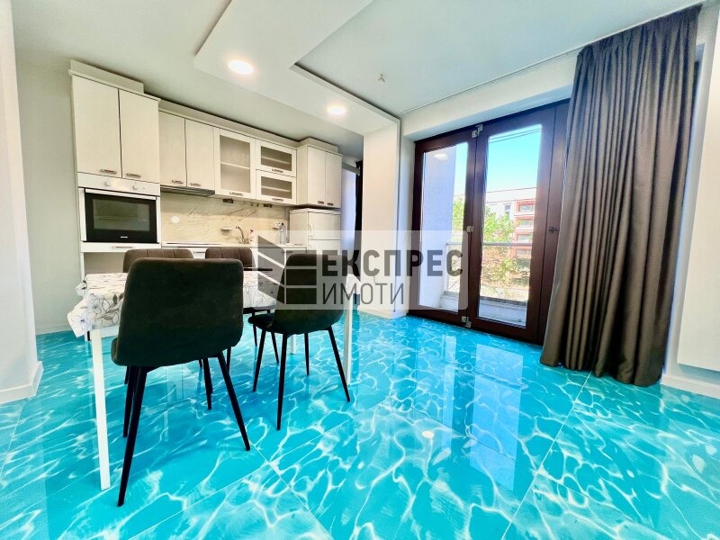 Дава под наем 3-СТАЕН, гр. Варна, Център