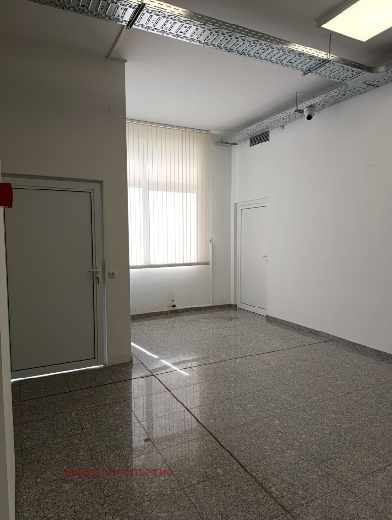 Zu vermieten  Büro Sofia , Hladilnika , 550 qm | 72355107 - Bild [12]