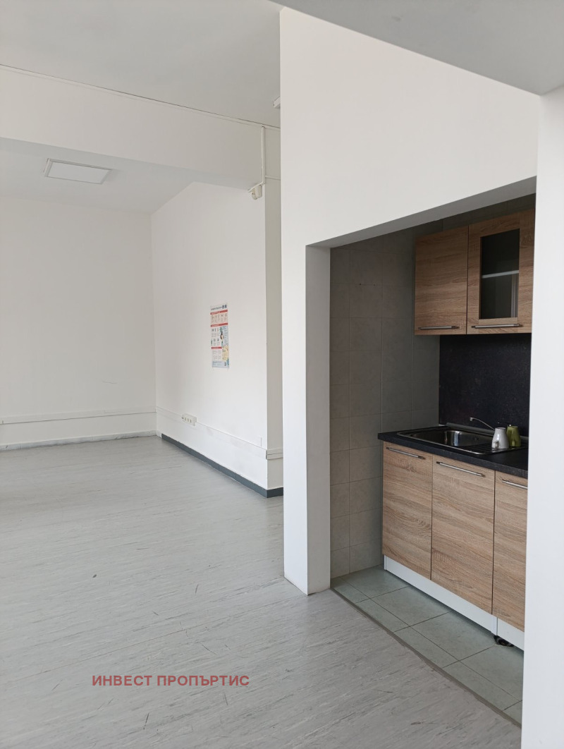 Zu vermieten  Büro Sofia , Hladilnika , 550 qm | 72355107 - Bild [9]