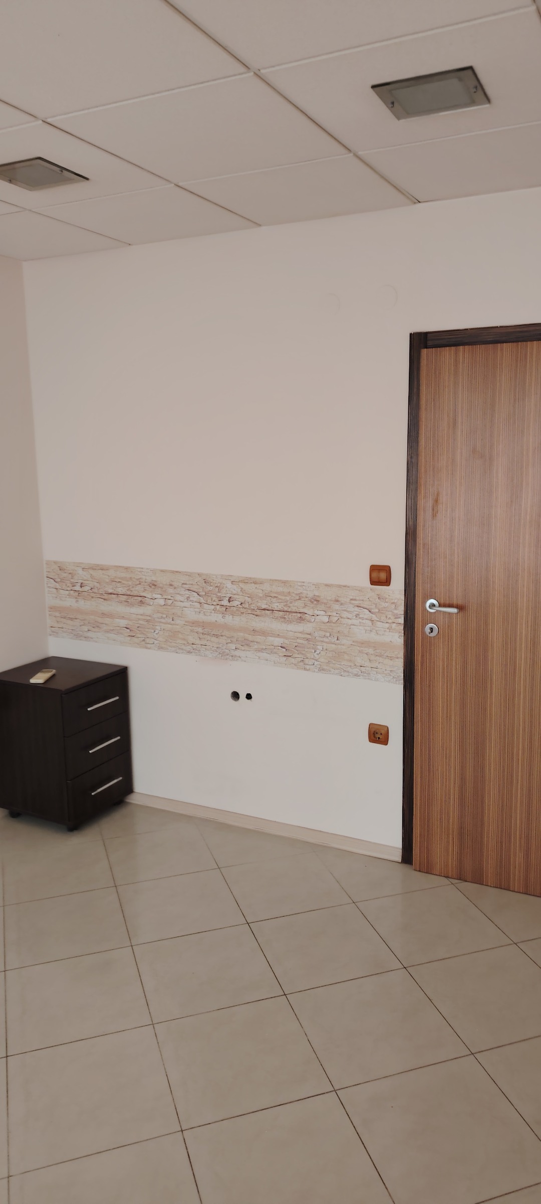 Дава под наем ОФИС, гр. Хасково, Център