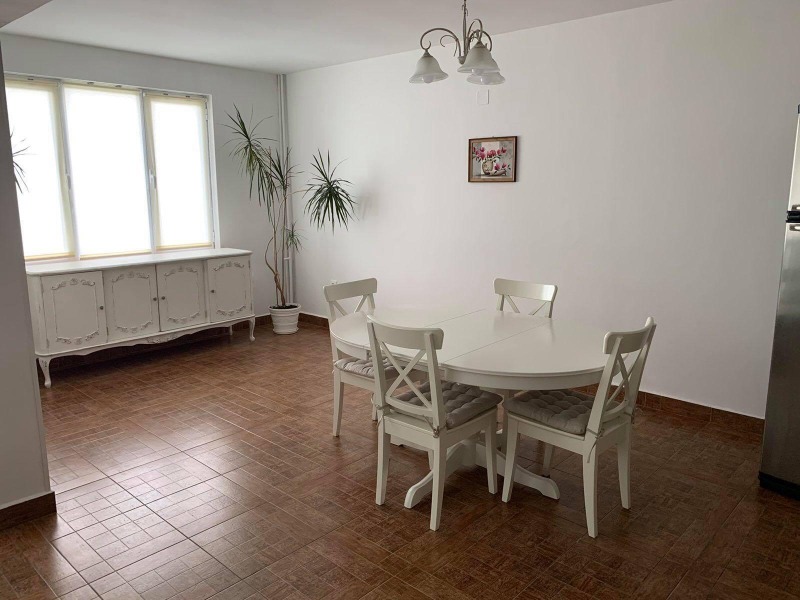 Zu vermieten  2 Schlafzimmer Sofia , Bakston , 130 qm | 68460519 - Bild [3]
