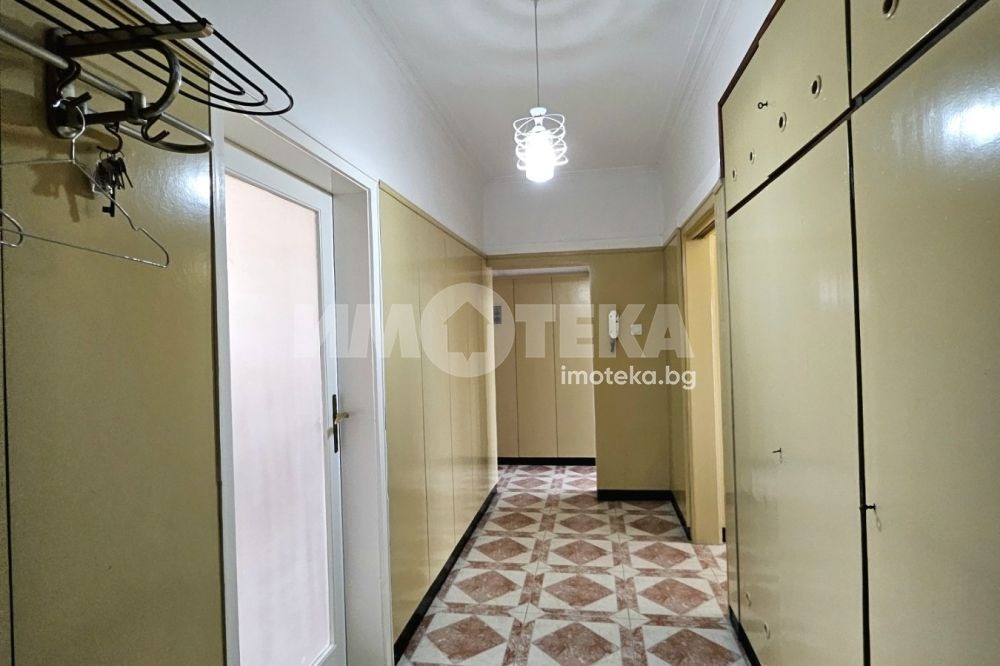 Дава под наем 3-СТАЕН, гр. София, Център, снимка 5 - Апартаменти - 55098759