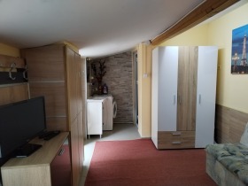 Studio Sjirok tsentar, Pleven 3