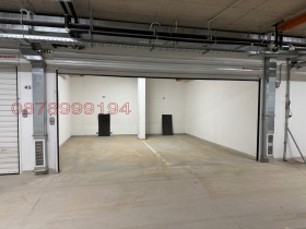 ГАРАЖ, ПАРКОМЯСТО, 30 m2