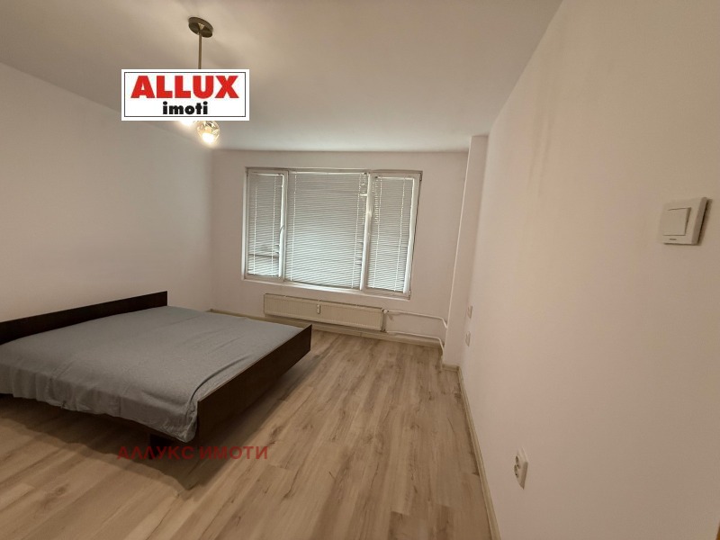 De inchiriat  1 dormitor Ruse , Vâzrajdane , 65 mp | 31567212 - imagine [4]
