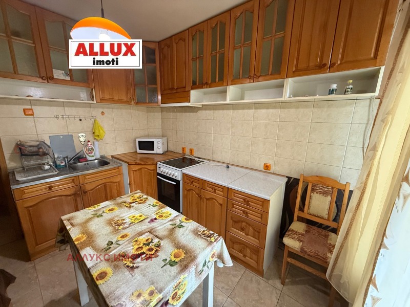 De inchiriat  1 dormitor Ruse , Vâzrajdane , 65 mp | 31567212 - imagine [6]