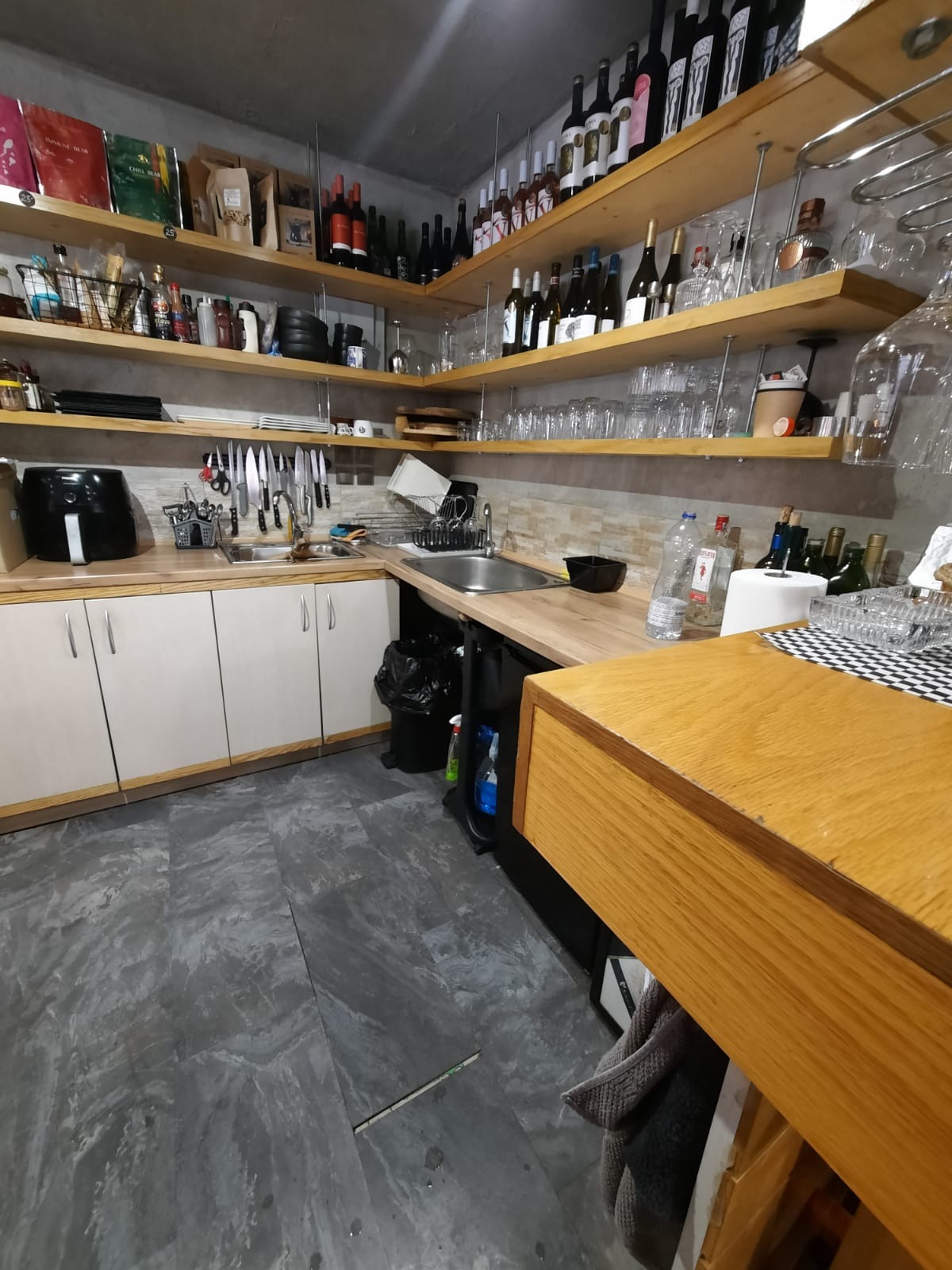 Дава под наем ЗАВЕДЕНИЕ, гр. София, Център, снимка 3 - Заведения - 53809150