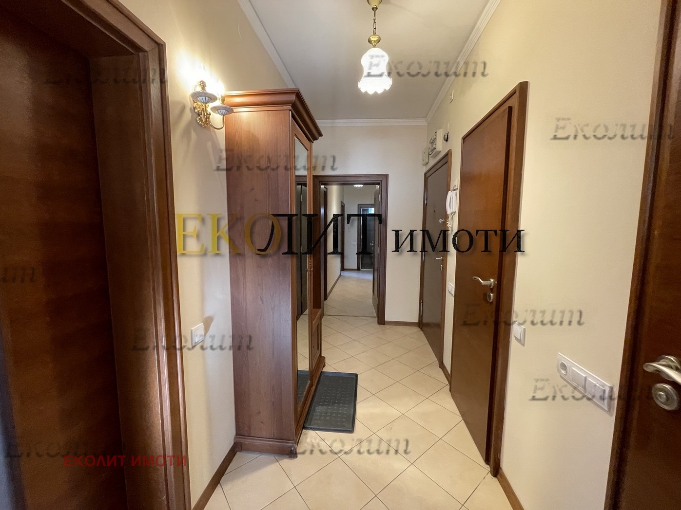 Дава под наем 4-СТАЕН, гр. София, Гео Милев, снимка 2 - Апартаменти - 52365802