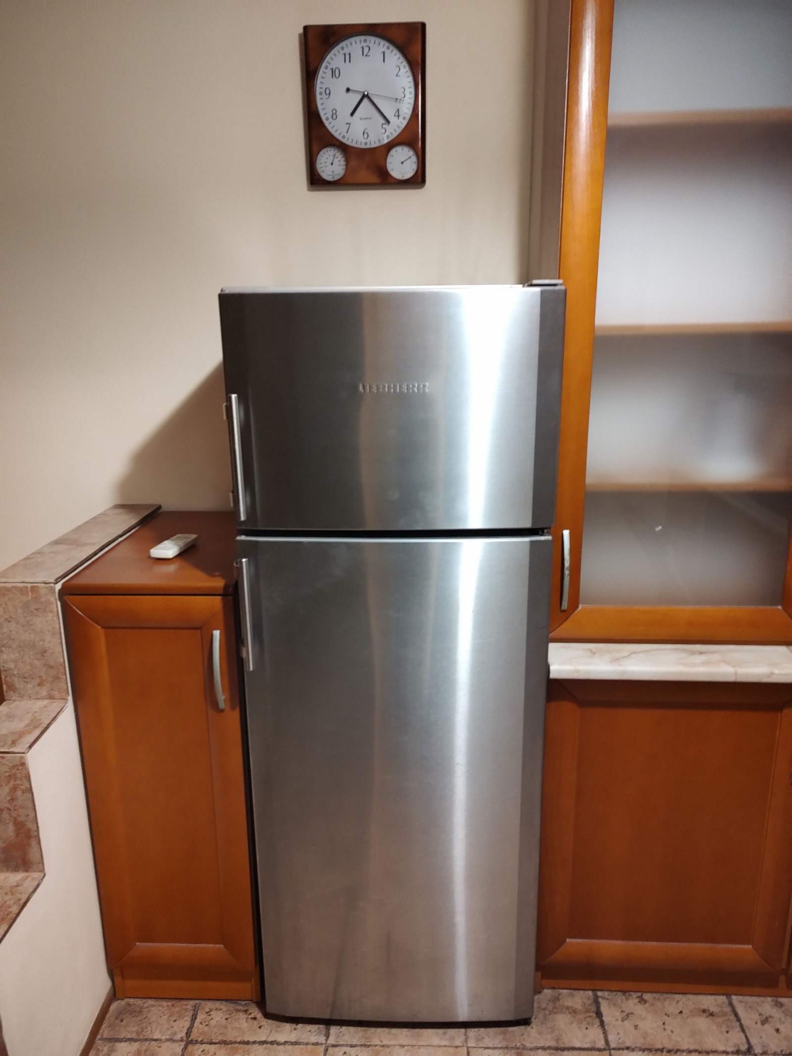 Дава под наем 4-СТАЕН, гр. София, Люлин 8, снимка 2 - Апартаменти - 53203197