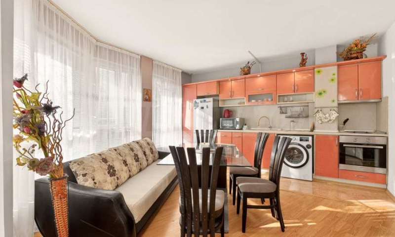 Дава под Наем 3-СТАЕН в град Варна, Зимно кино Тракия - 70 кв.м / 600 € » 1 173.50 лв., СУПРИММО - ОФИС ВАРНА