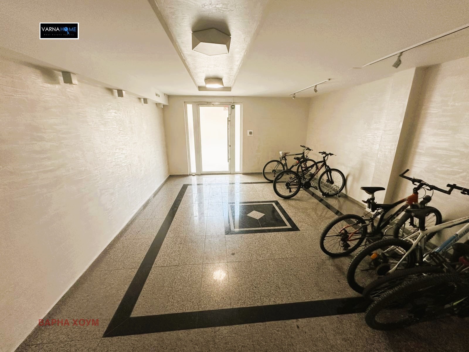 Дава под наем 3-СТАЕН, гр. Варна, Колхозен пазар, снимка 16 - Апартаменти - 54151705