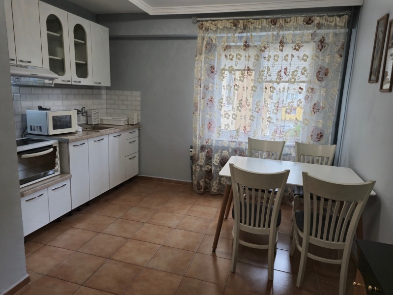 K pronájmu  2 ložnice Ruse , Vazraždane , 78 m2 | 93178652 - obraz [4]