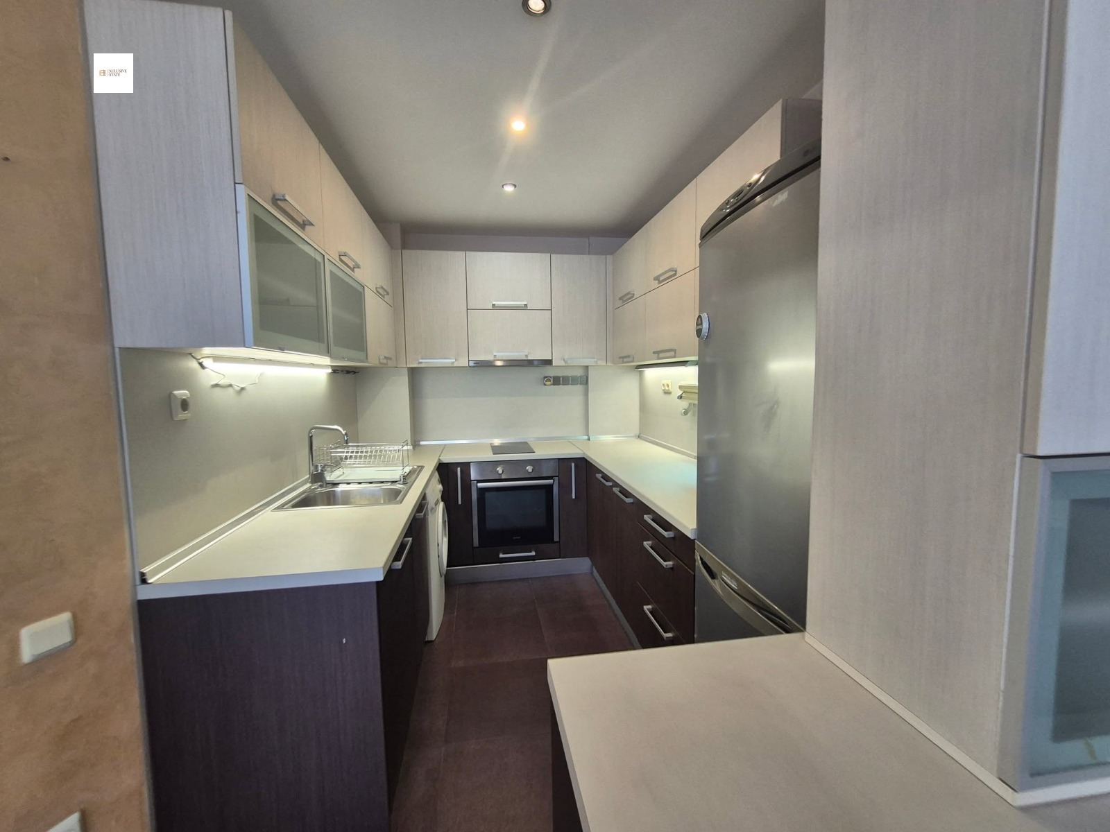 Дава под наем 2-СТАЕН, гр. Варна, Възраждане 1