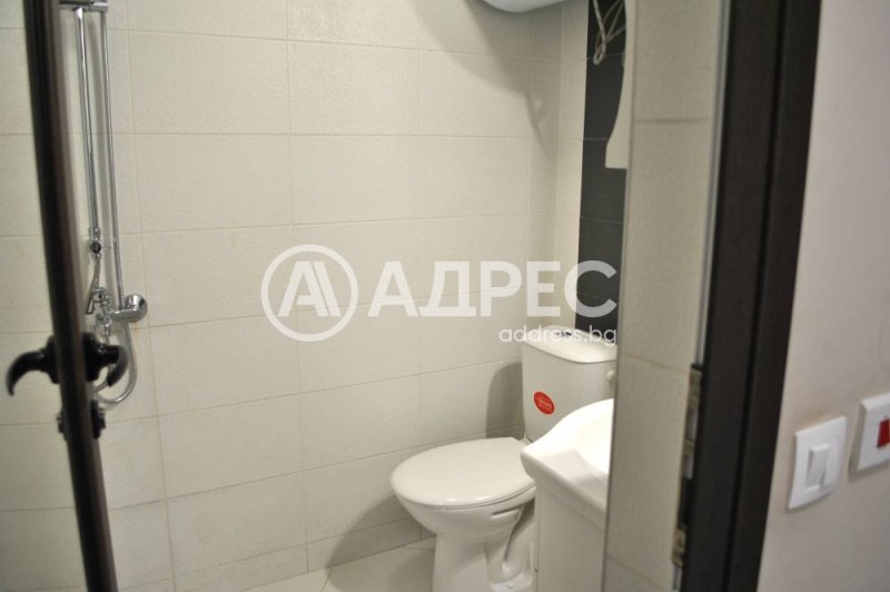 Zu vermieten  1 Schlafzimmer Sofia , Zentar , 55 qm | 90246827 - Bild [8]
