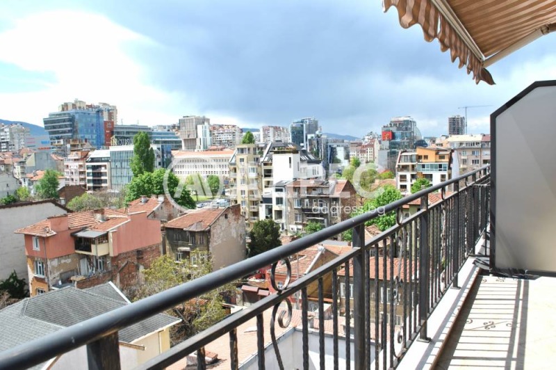 Zu vermieten  1 Schlafzimmer Sofia , Zentar , 55 qm | 90246827