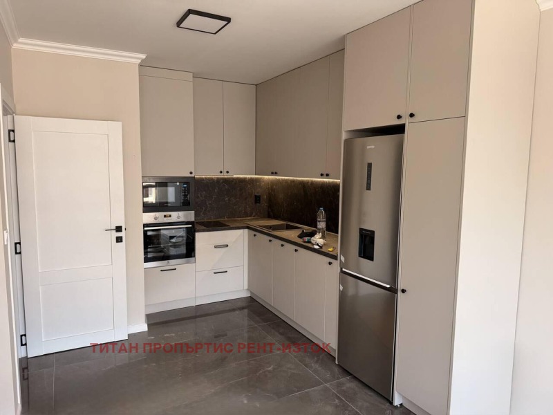 Дава под наем  2-стаен град Бургас , Изгрев , 61 кв.м | 52171945 - изображение [2]
