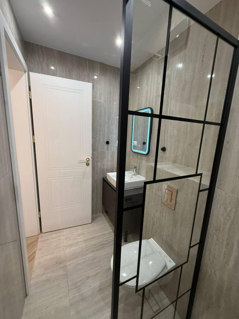 Издаје се  2 спаваће собе Софија , Витоша , 140 м2 | 61977155 - слика [10]