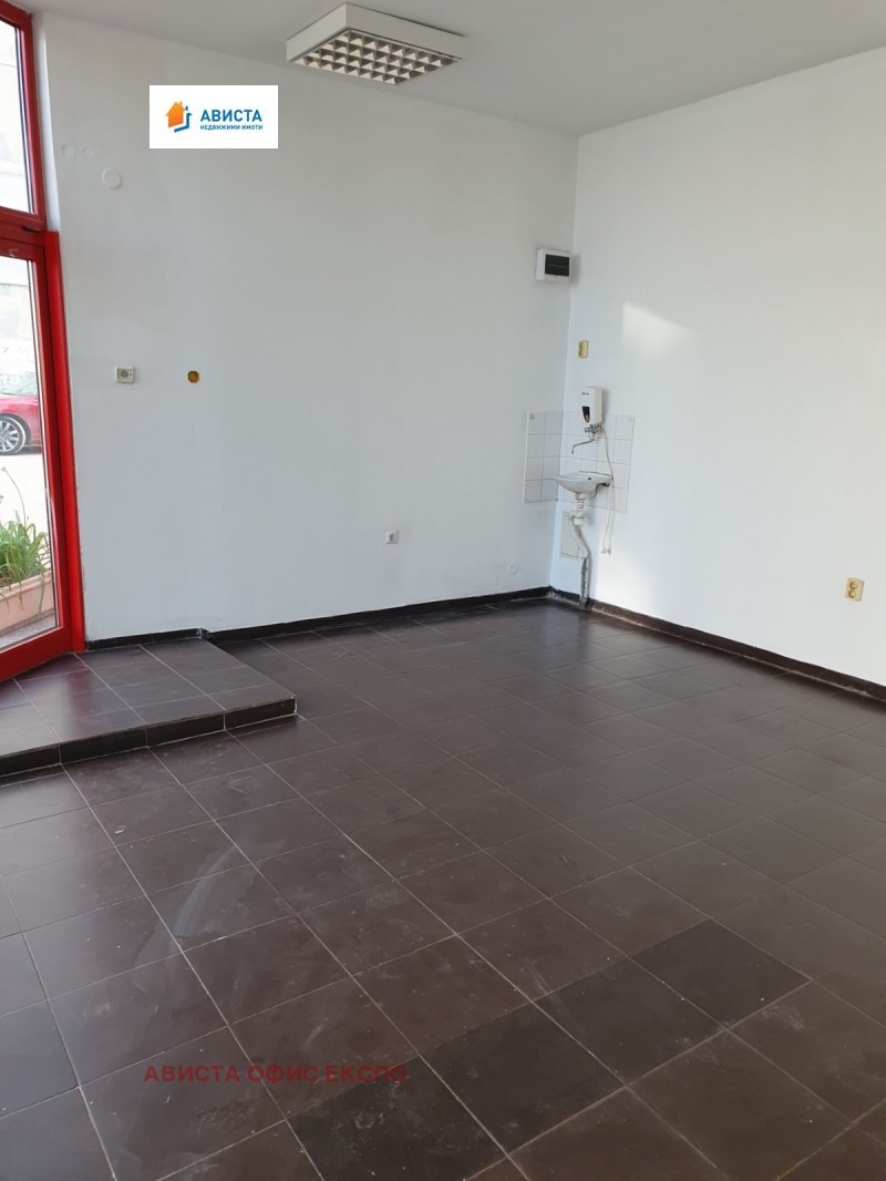 För uthyrning  affär Sofia , Drujba 1 , 30 kvm | 12732895 - bild [4]