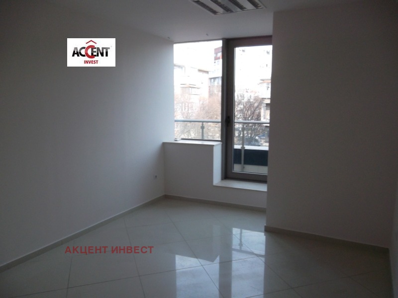 Дава под наем ОФИС, гр. Варна, Лятно кино Тракия, снимка 9 - Офиси - 52194229