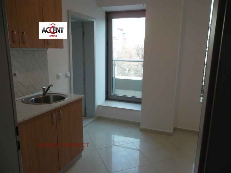 Дава под наем ОФИС, гр. Варна, Лятно кино Тракия, снимка 6 - Офиси - 52194229