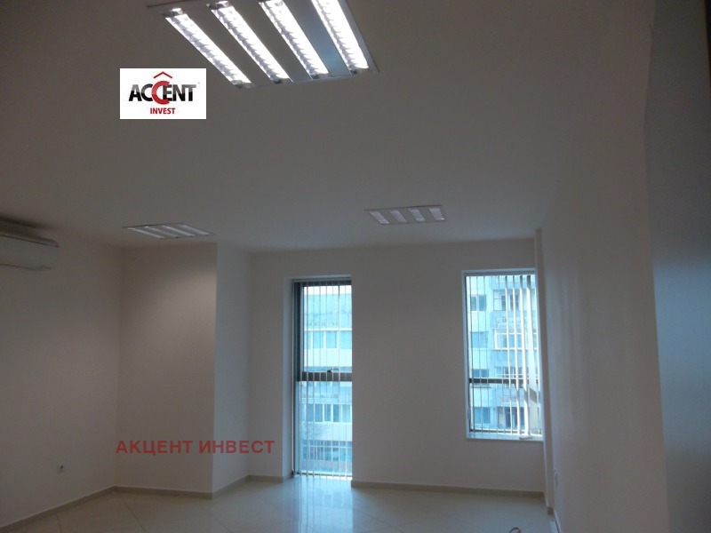 Дава под наем ОФИС, гр. Варна, Лятно кино Тракия, снимка 4 - Офиси - 52194229