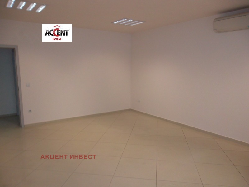 Дава под наем ОФИС, гр. Варна, Лятно кино Тракия, снимка 12 - Офиси - 52194229