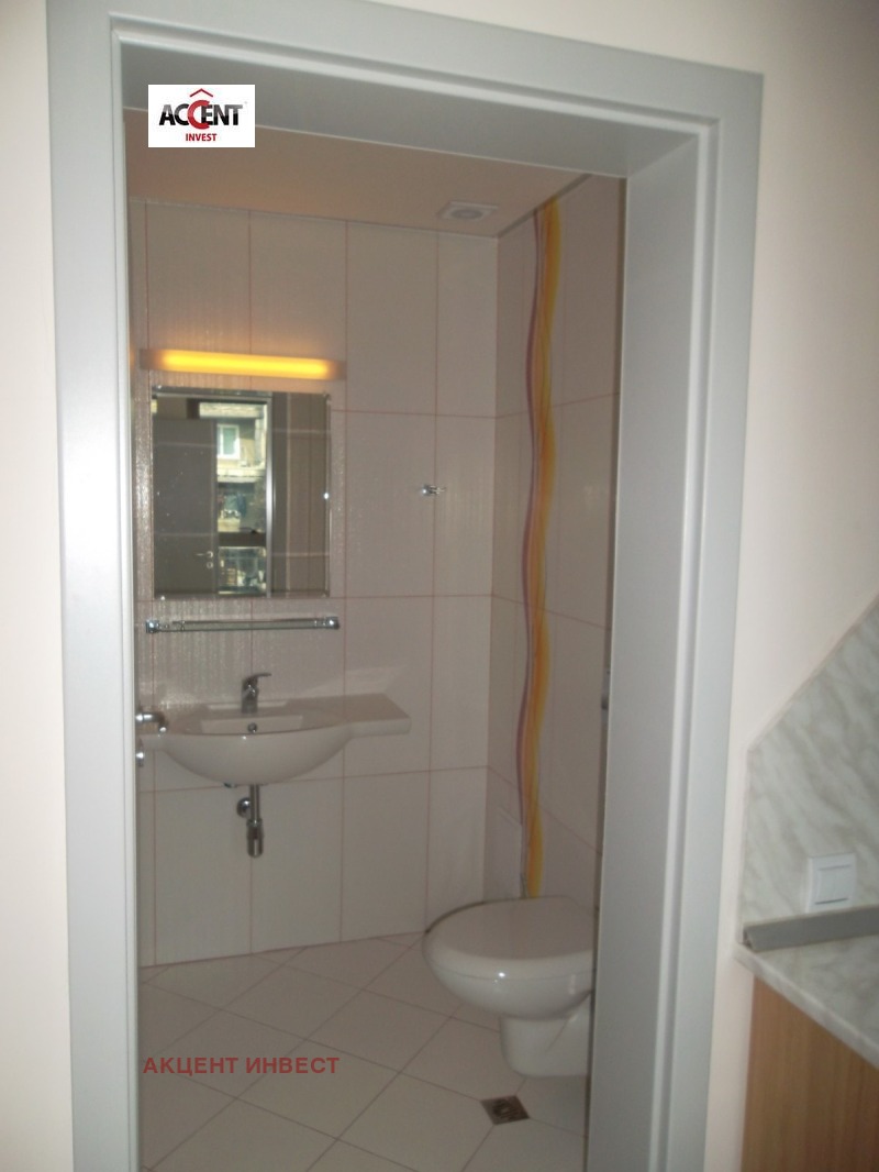 Дава под наем ОФИС, гр. Варна, Лятно кино Тракия, снимка 13 - Офиси - 52194229