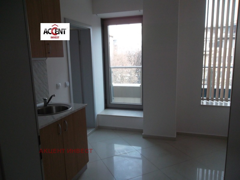 Дава под наем ОФИС, гр. Варна, Лятно кино Тракия, снимка 14 - Офиси - 52194229