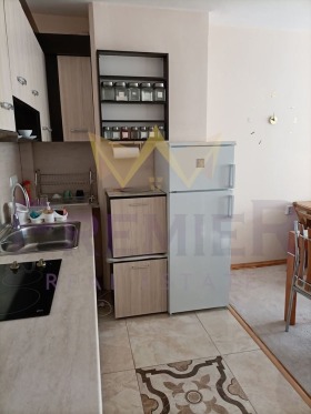 1 спаваћа соба Базар Левски, Варна 3