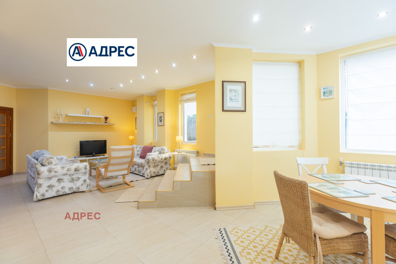 Дава под нем  3-стаен, град Варна, Бриз •  700 EUR • ID 80145455 — holmes.bg - [1] 
