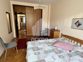 2 Schlafzimmer Zentar, Sofia 6