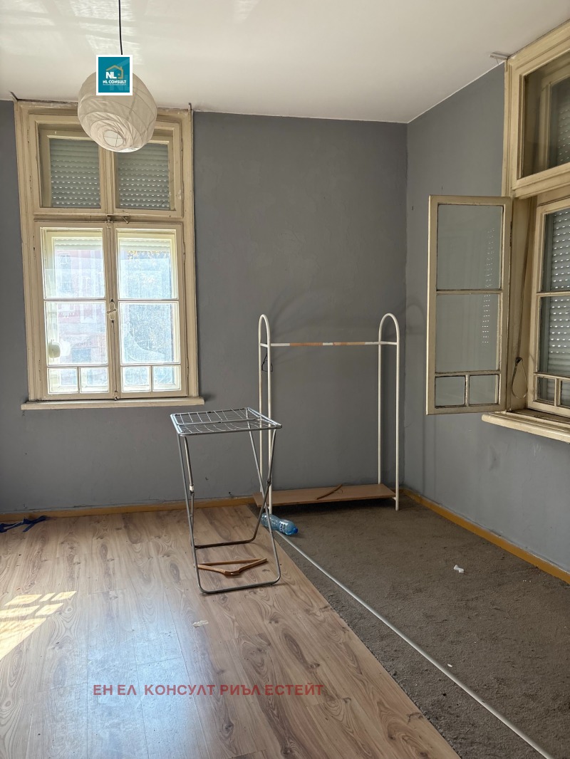 Дава под наем КЪЩА, гр. Пловдив, Център, снимка 2 - Къщи - 50752050