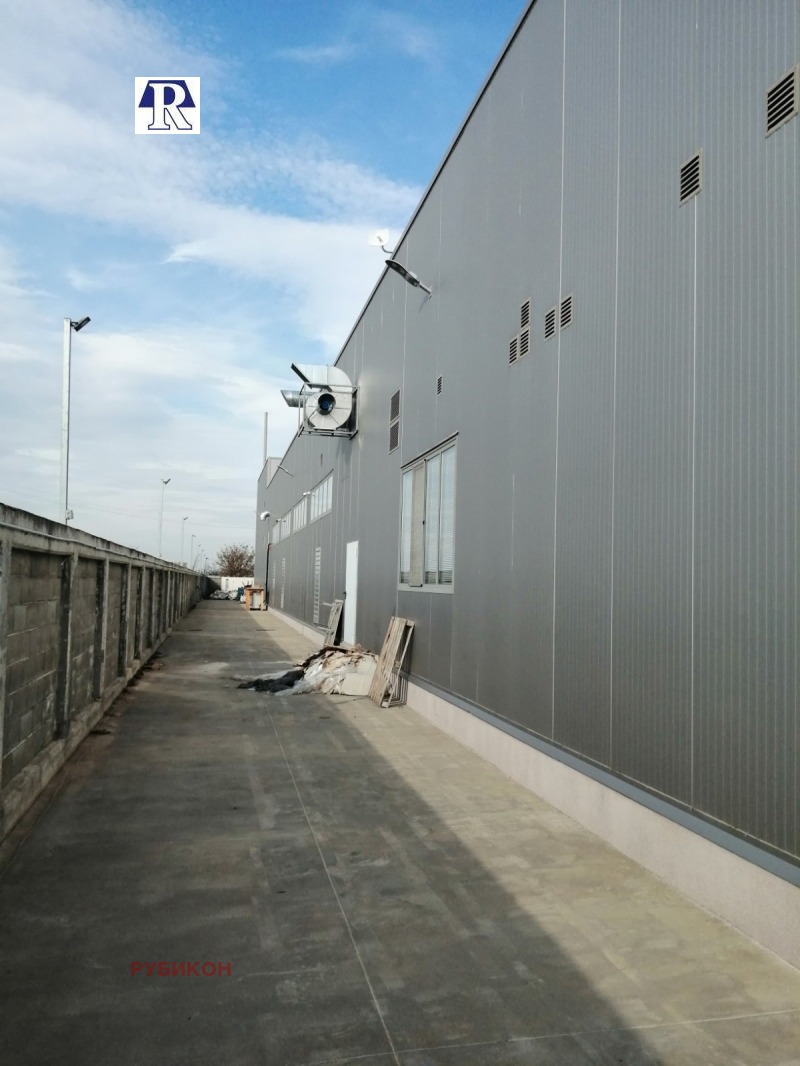 Под наем ПРОМ. ПОМЕЩЕНИЕ, град Пловдив, Южна дъга • 2100 лв. / 1073.71 € • 81947445 1