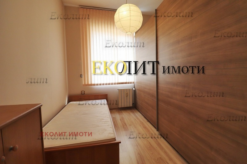Издаје се  1 спаваћа соба Софија , Центар , 56 м2 | 31124738 - слика [4]