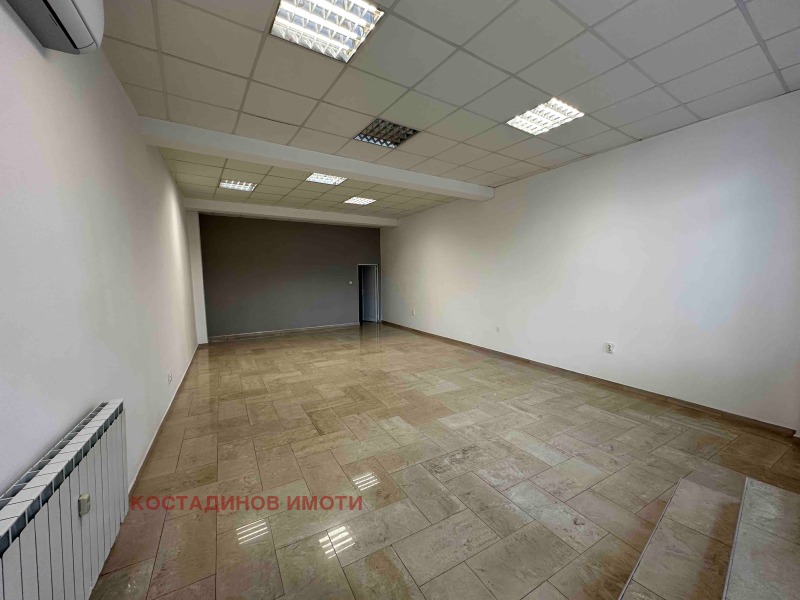 Da affittare  Negozio Plovdiv , Gagarin , 86 mq | 71062027 - Immagine [2]