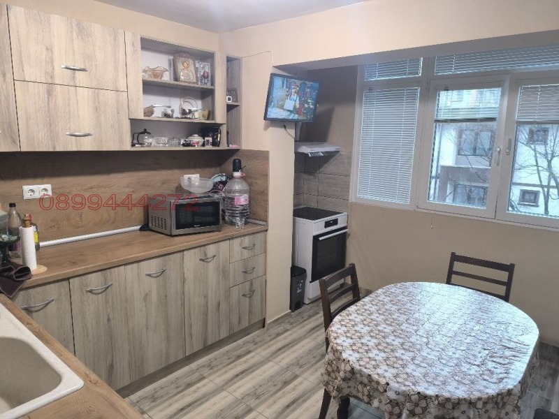 Дава под Наем 2-СТАЕН в град Добрич, Добротица - Албенска - 70 кв.м / 250 € » 488.96 лв.