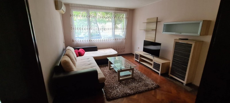 A louer  1 chambre Plovdiv , Sadiiski , 60 m² | 57824970